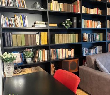 Gorla Apartment | Duomo - Naviglio Apartment Milan