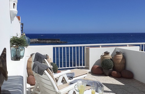 Puerto de Guimar House | Duplex facing the sea. Terrace, Wiffi, Garage