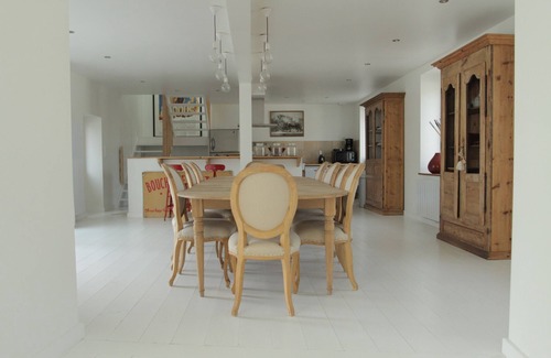 Carantec Apartment | Dupleix family design with terrace in Carantec