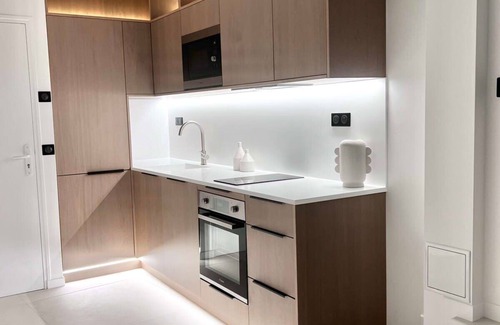 Quartier de la Roquette Apartment | Duplex élégant au cœur du Marais avec cinéma - 6P