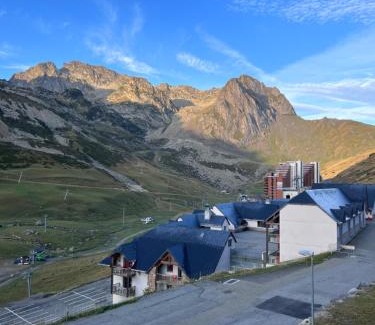 La Mongie Apartment | Duplex 8 couchages, au pied des pistes de la Mongie