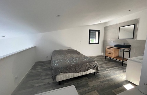 Camaret-sur-Aigues Cabin | DUPLEX APARTMENT WITH POOL