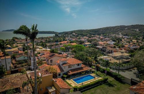 Manguinhos House | Duplex Geriba 250m da praia, rede futevôlei, sauna