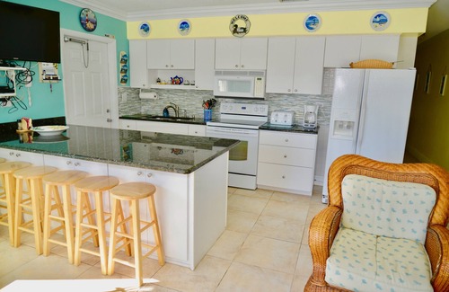 Marathon Villa | DUPLEX IN DUCK KEY, 2 Bedroom/2 Bath, W/Private 90' Dock, Trailer Storage