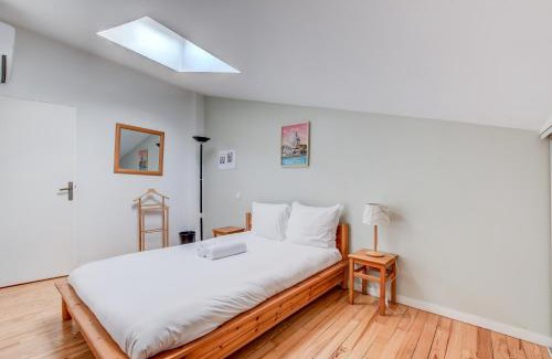 Saint-Cyprien Apartment | Duplex Tolosa - Pont-Neuf, Dôme de la Grave, 2 BDRs 85m2, AC, Free private car park 200m away - T3 85m2 avec clim, parking couvert gratuit à 200m