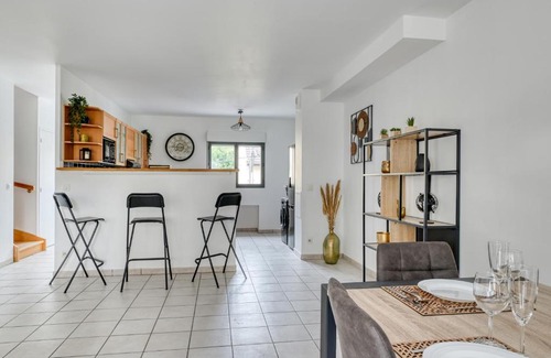 Villejuif Apartment | Duplex with terrace and parking in Villejuif