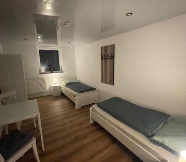 Lohfelden House | Durchreisezimmer Ferienwohnung Monteurzimmer
