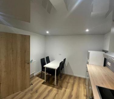 Lohfelden House | Durchreisezimmer Ferienwohnung Monteurzimmer