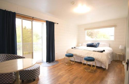 Oak Harbor House | Dyer House