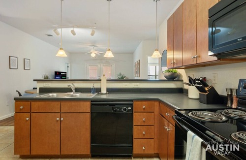 North University Apartment | E 30the #2 xxxxxxxxx