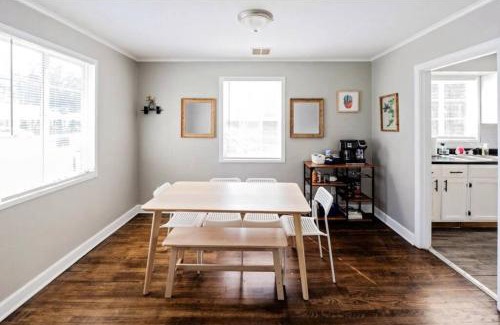 Memphis Apartment | E, Memphis Home 5 min from I240W