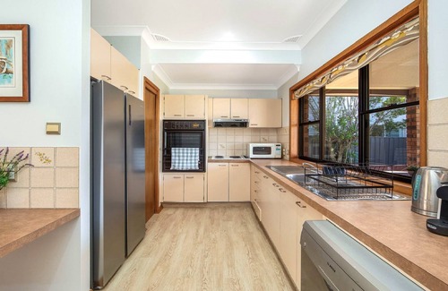 Blue Bay House | 'E RETREAT by the Bay' by Accom Holidays