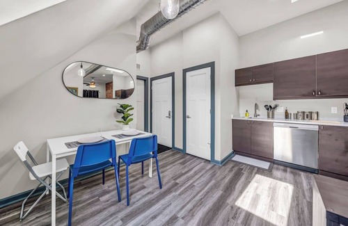 Downtown Buffalo Apartment | E Utica Corporate Housing 36 (3B)