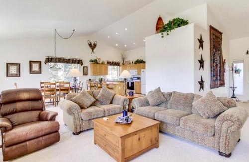 Redmond House | Eagle Crest Nature Retreat