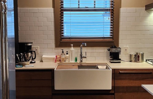 Roosevelt House | Eagle Hill Home centrally located between SF and San Jose