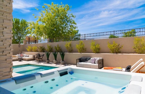 Washington House | Eagle On The 8th 2283 - 7 Bed, Private Pool- Hot Tub With Mounta