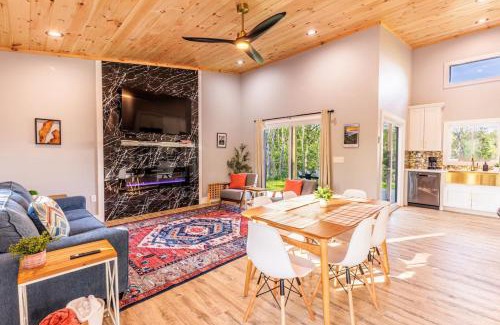 Whittier House | Eagle Retreat Mountain Getaway