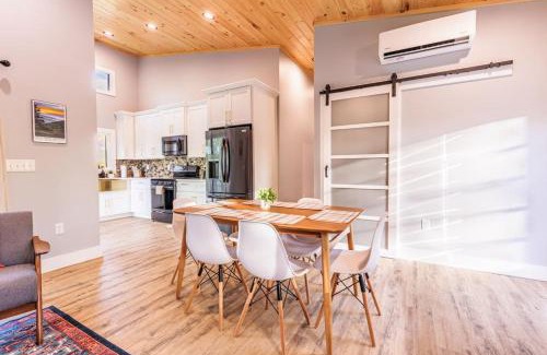 Whittier House | Eagle Retreat Mountain Getaway