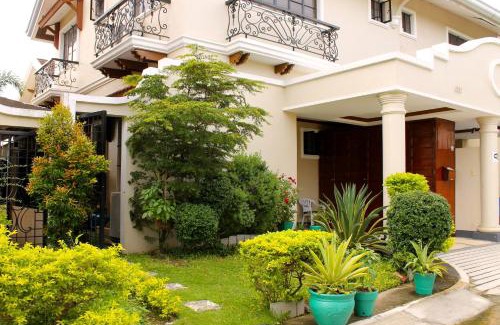 Javalera House | Eagle Ridge Family Vacation House