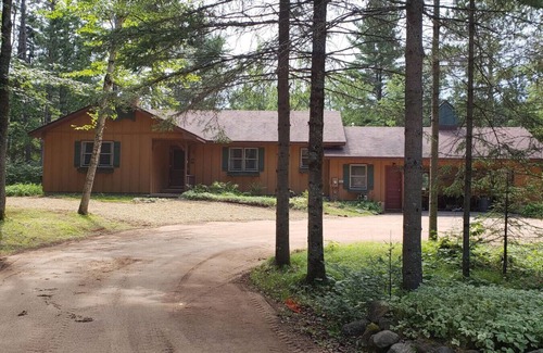 Conover Cottage | Eagle River/Conover House -Come Explore NearTrails