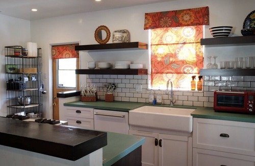 Eagle Rock House | Eagle Rock Entire House - Large Bungalow