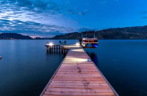 Central Okanagan Apartment | Eagle's Nest Lakefront Retreat on Paragon Estate