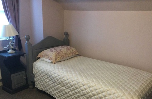 Little Coxwell Bed & Breakfast | Eagle Tavern