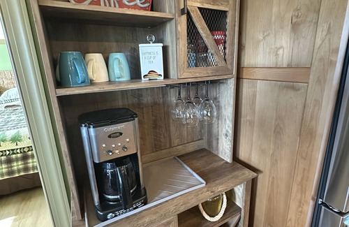 Unaka House | Eagles Landing- Mountain/lake view. In Bear Paw. Brand new, handicap friendly.