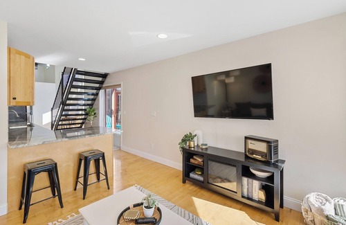 South Haven House | Eagles Loft - Luxury Downtown Living!