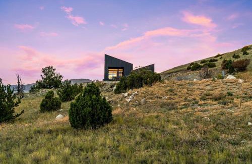 Emigrant House | Eagles Wings Luxe Yellowstone Retreat Condé Nast