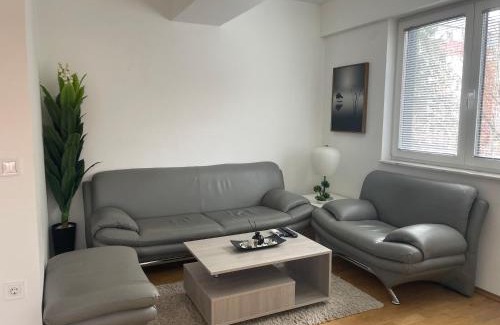Kisela Voda Apartment | EApartments