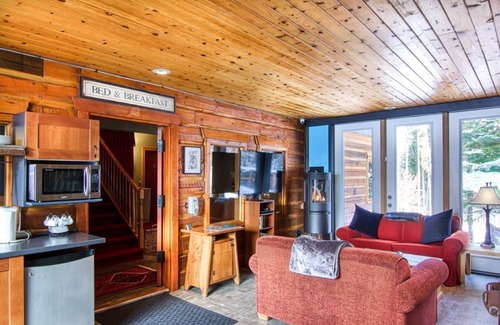 East Kootenay Bed & Breakfast | Earl Grey Lodge