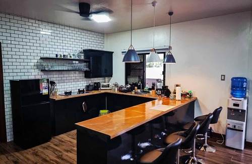 Pili House | Earl's Villa