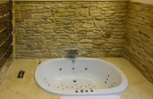 Tytherington House | East Barn- Luxury Countryside Home
