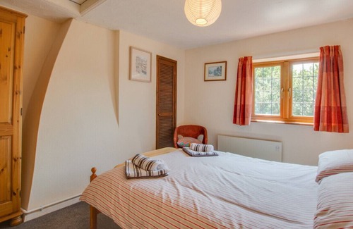 Corpusty House | East Cottage - Two Bedroom House, Sleeps 4