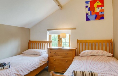 Corpusty House | East Cottage - Two Bedroom House, Sleeps 4