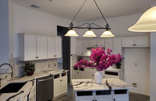 Mesquite House | East Dallas Estate Sleeps10 Veteran Owned