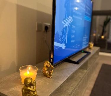 Barking Apartment | East London penthouse views 2bd