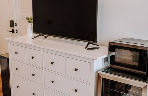 Madison Apartment | East Main Lofts - Farmhouse 204