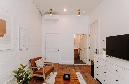 Madison Apartment | East Main Lofts - Farmhouse 204