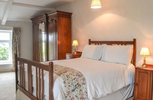 Monknash House | East Monkton Farm Cottage