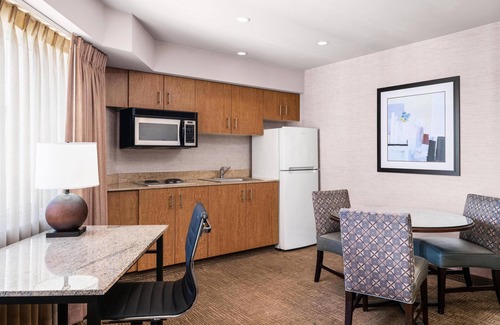 Lake Hills Hotel | Eastgate Hotel, BW Signature Collection