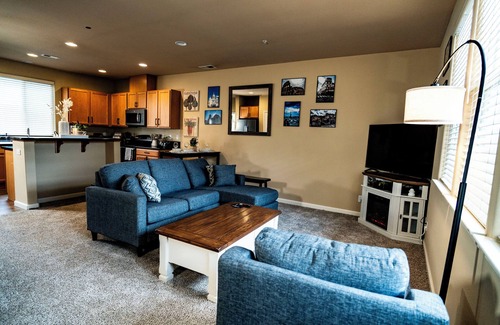 Midtown House | Eat-Sleep-Stroll-Repeat! Walkable Midtown 2BR Home