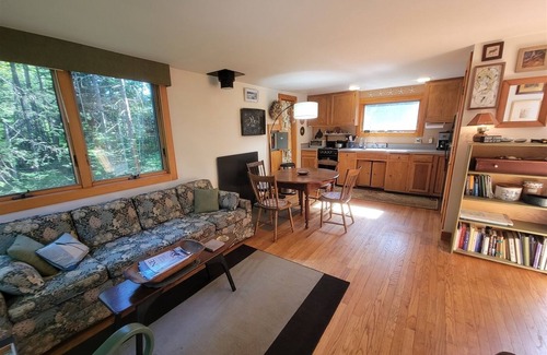 East Boothbay Cabin | Ebb And Flow | 4 Bed, 2 Bath