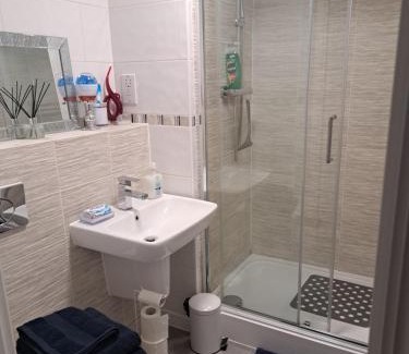 Ebbsfleet Valley House | Ebbsfleet International Homestay