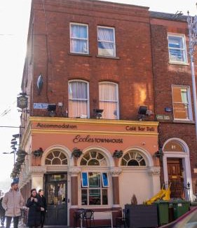 Broadstone House | Eccles Townhouse