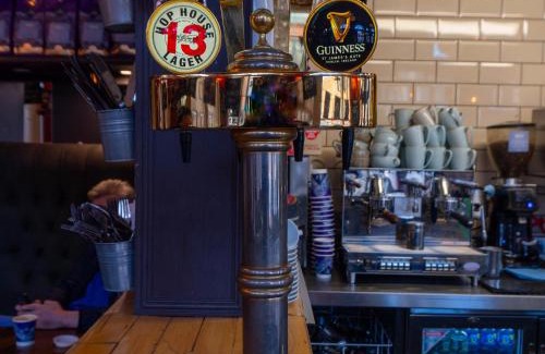 Broadstone House | Eccles Townhouse