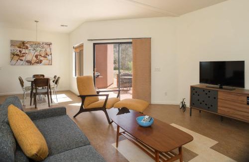 Oak Creek House | Eco-Friendly Townhome in Sedona Nature