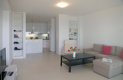Kalamaki Apartment | Eco-friendly vacation apartment right by the sea
