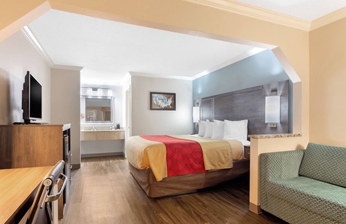 Byron Hotel | Econo Lodge Byron - Warner Robins